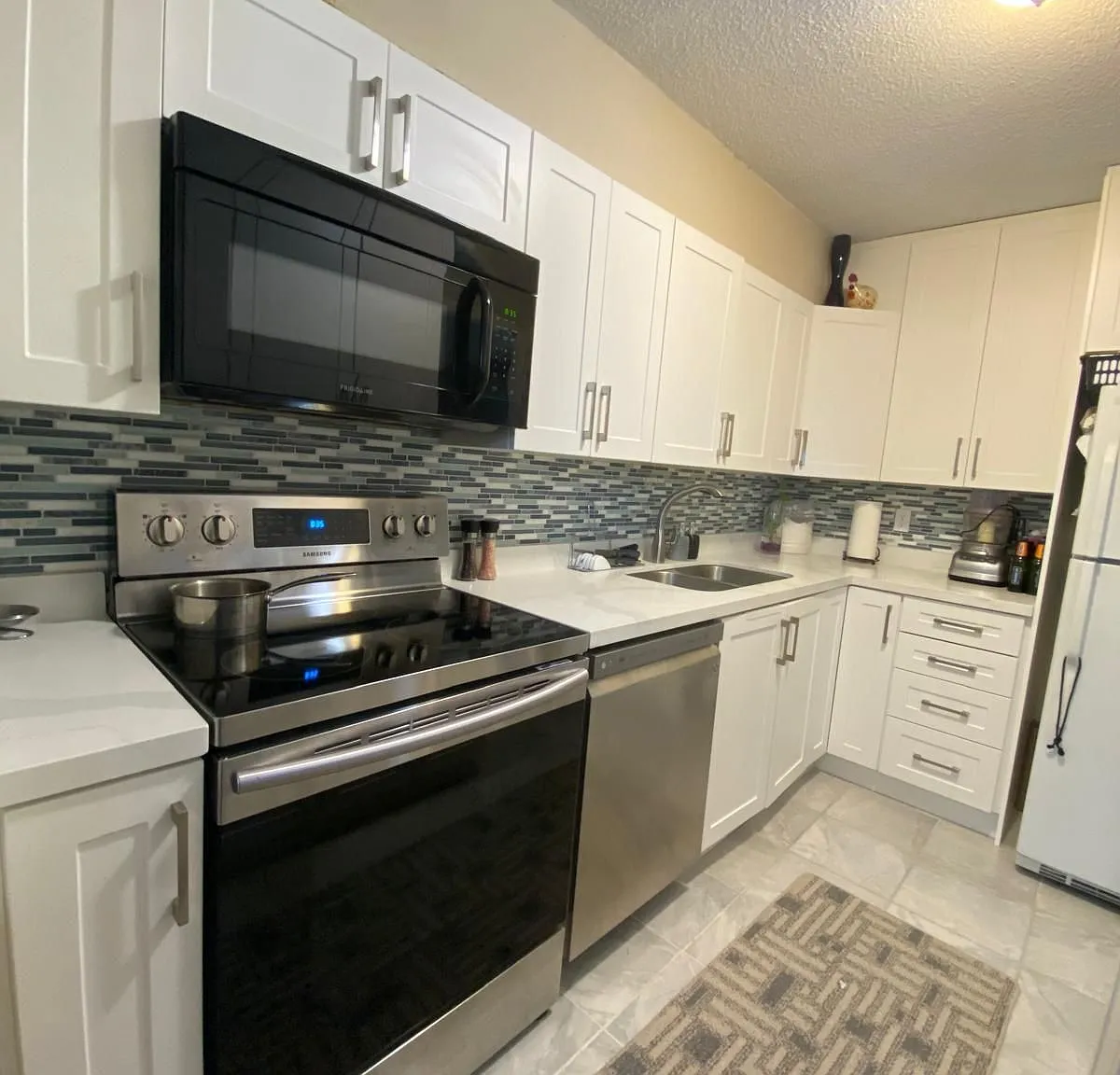 2 bed, $2,500 — Photo 3