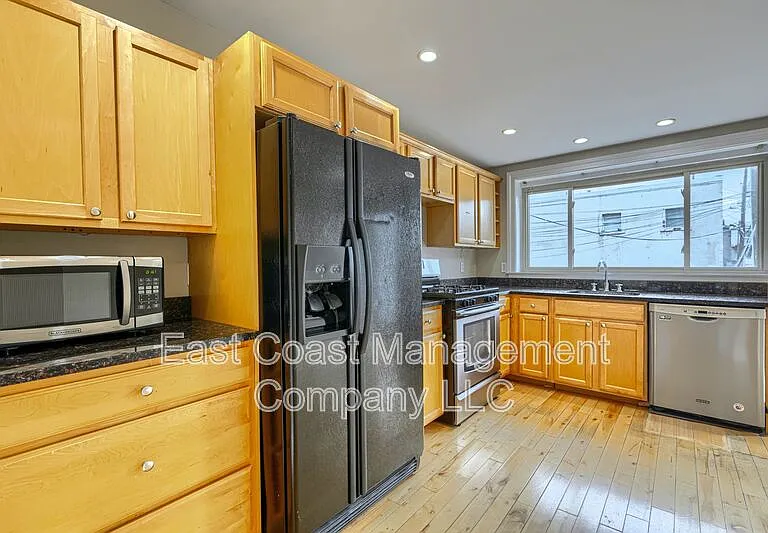 3235 Eastern Ave #2 — Photo 7