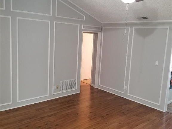 3rd image of 6213 Acapulco Dr