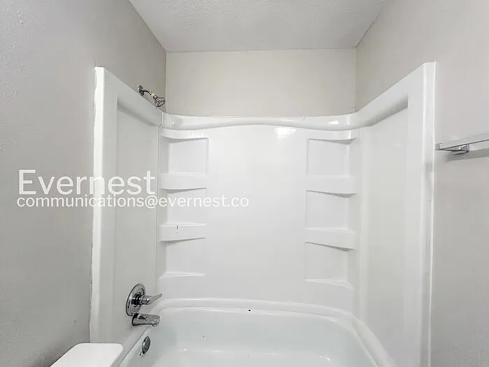 8044 Oakbrook Dr — Photo 10