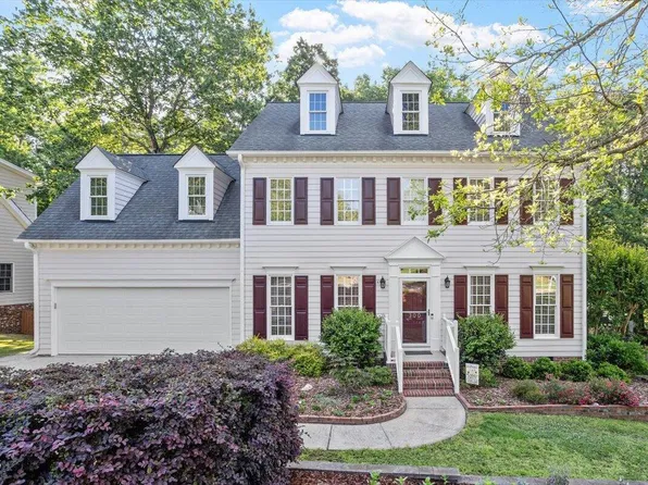300 Parkgate Dr, Cary, NC 27519