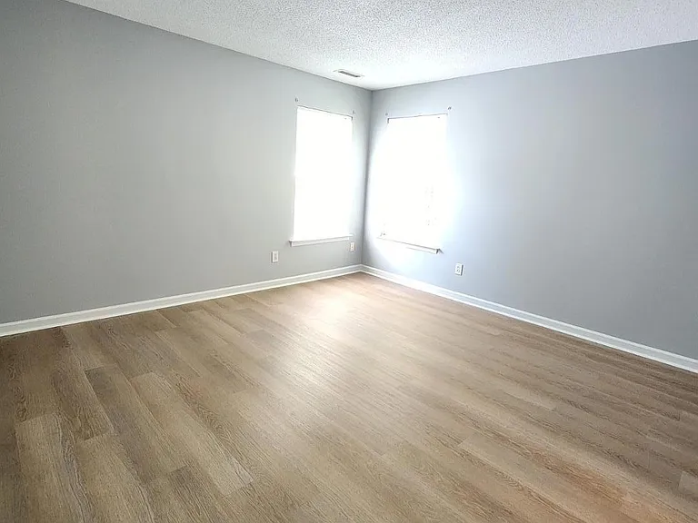 806 Homestead Park Dr — Photo 9