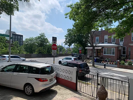 Rented by Voro, LLC | media 15