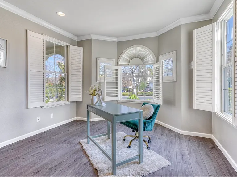 262 W Country Club Dr — Photo 12