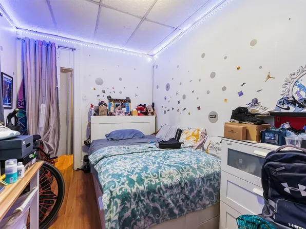 123 47th Street image 17 of 26