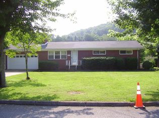 506 Riverside Dr, Clinton, TN 37716
