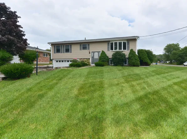 34 Riverview Ave, Danvers, MA 01923
