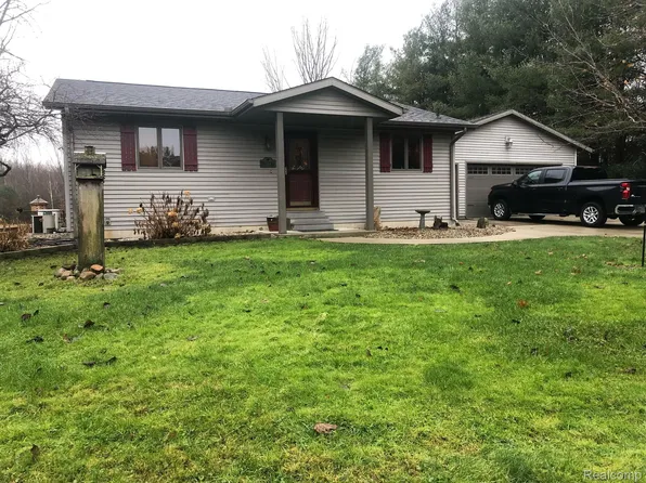 4685 W Sanilac Rd, Vassar, MI 48768