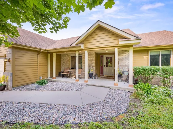675 Clarence Ave, Mound, MN 55364