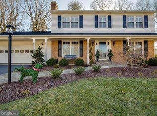 9103 Fishermans Ln, Springfield, VA 22153