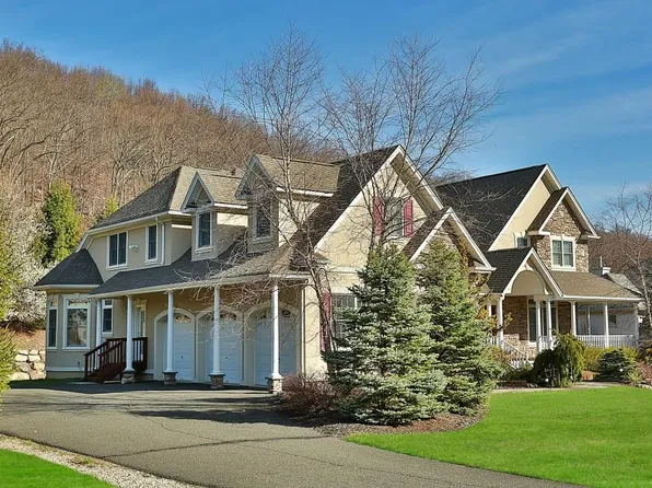 23 Sandyfields Lane, Stony Point, NY 10980