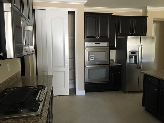 3rd image of 685 Aspen Leaf Dr