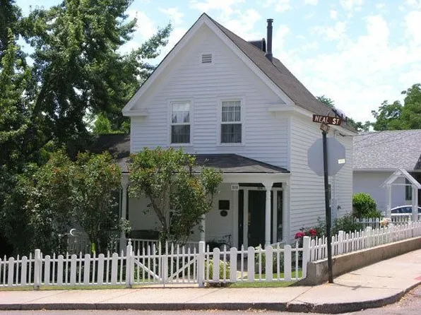 319 Neal St, Grass Valley, CA 95945