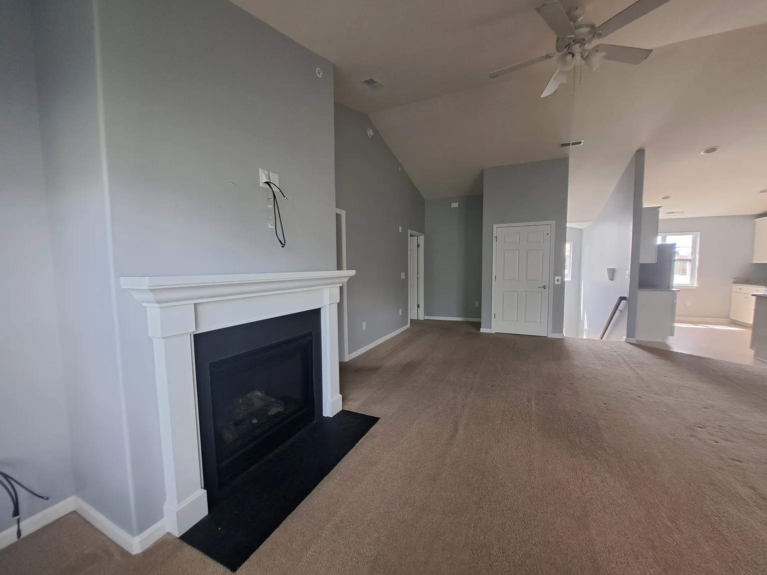 3 bed, 1500 sqft, $2,200 — Photo 3
