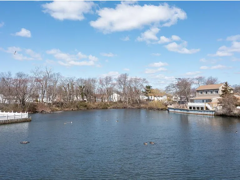 1163 Montauk Hwy #C2 — Photo 13