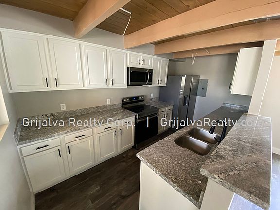 5th image of 2923-2941 E 10th St #2935
