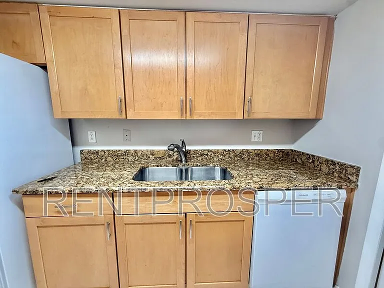6104 Curry Ford Rd #108 — Photo 5