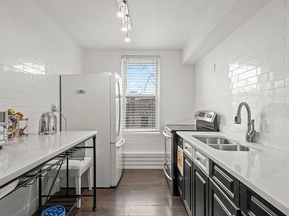 800 Cortelyou Rd APT 3E, Brooklyn, NY 11218