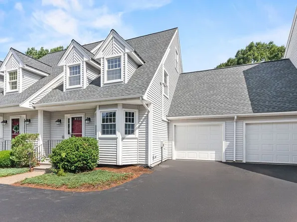 24 Cinnamon Cir Unit 24, Walpole, MA 02081