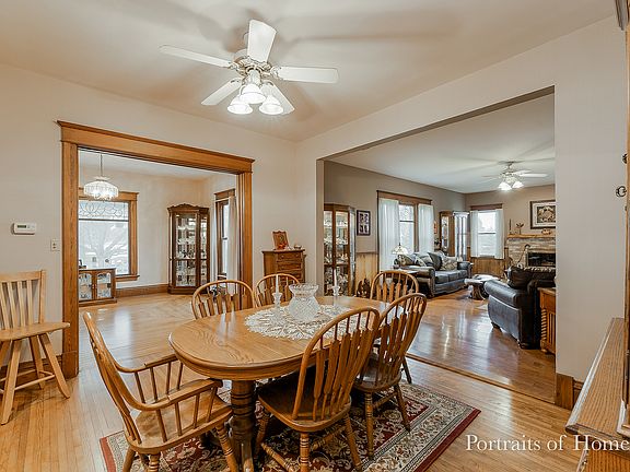 5th image of 215 E Galena St