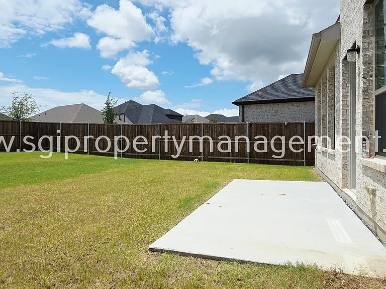 913 London Town Ln — Photo 26