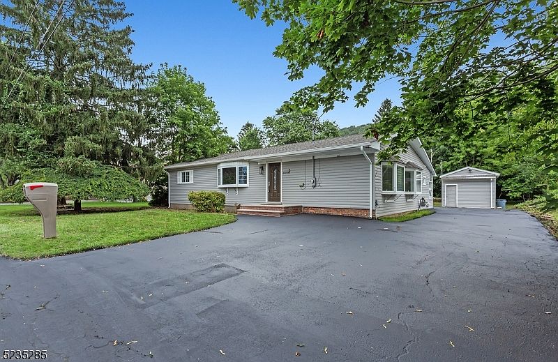 13 Jefferson Ter, Ogdensburg, NJ 07439 MLS 3856419 Zillow