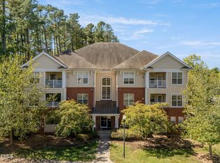 511 Ives Ct, Chapel Hill, NC 27514