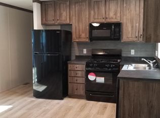 10340 Midland Rd #93, Freeland, MI 48623