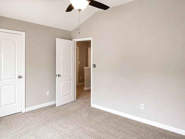 3820 Shire St — Photo 32