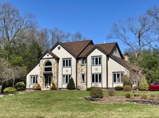 31 Freedom Dr, North Reading, MA 01864