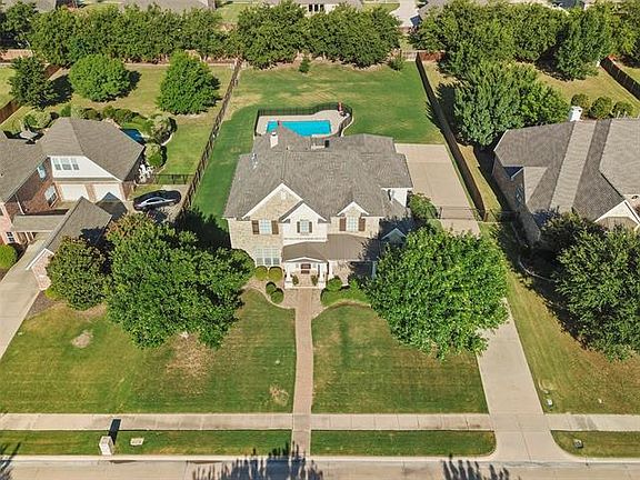 2nd image of 1516 Penny Ln