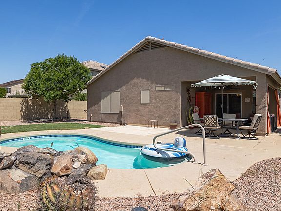 4th image of 1557 E ALBA Drive