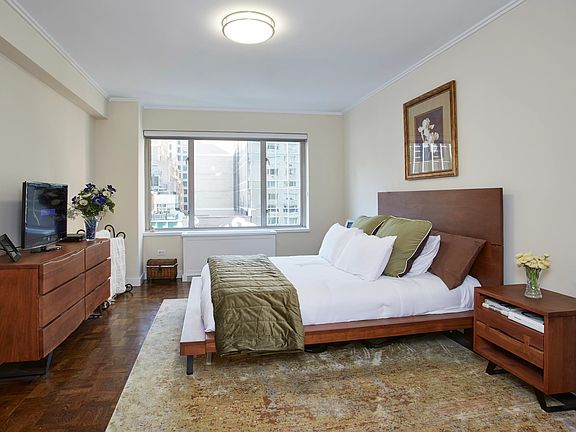5th image of 200 E 57th St APT 8N