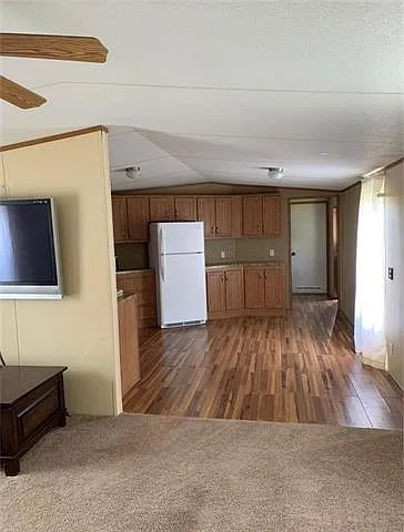 2 bed, 2.0 bath, 1040 sqft, $975 — Photo 3