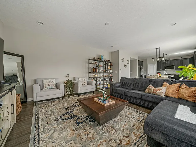 1033 Quarry Oak Dr — Photo 39