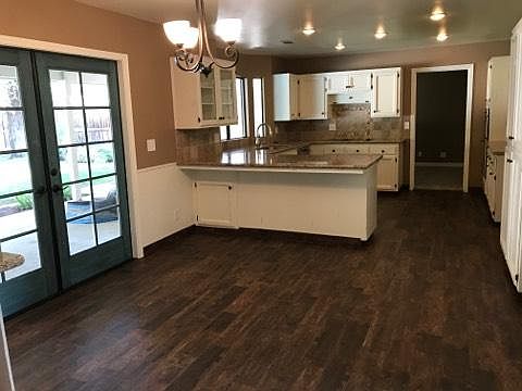 1st image of 202 E Dorothea Ct