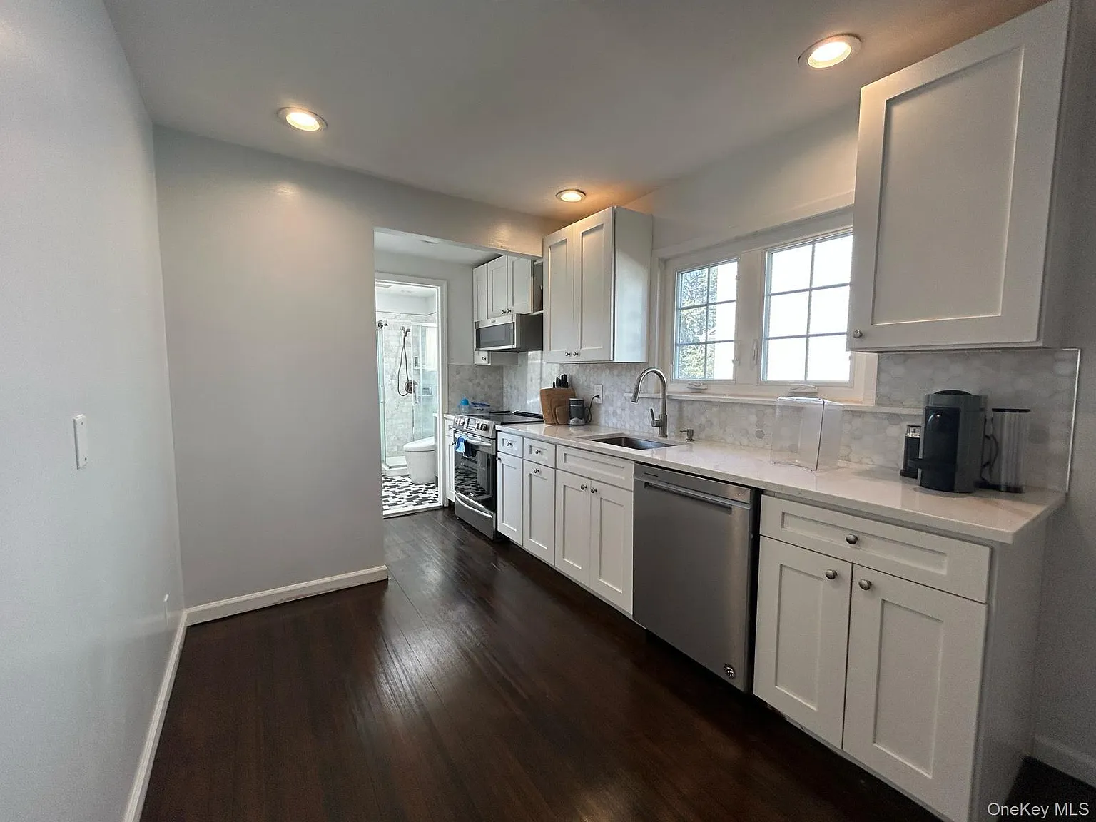3 bed, 2.0 bath, 1200 sqft, $4,750 — Photo 4