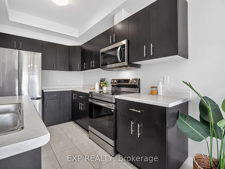 7372 Marvel Dr — Photo 7