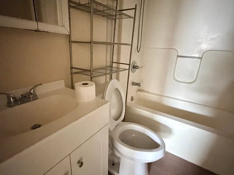 107 Dix St #1 — Photo 10