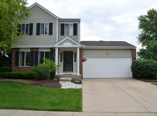 773 Burning Trl, Carol Stream, IL 60188