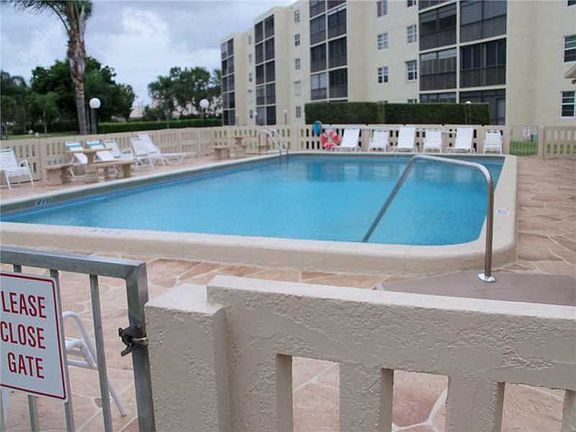 2nd image of 190 SE 5th Ave APT 507