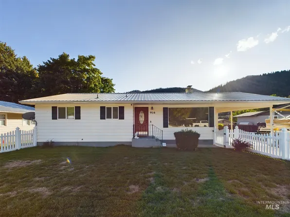 914 Miles Ave, Orofino, ID 83544