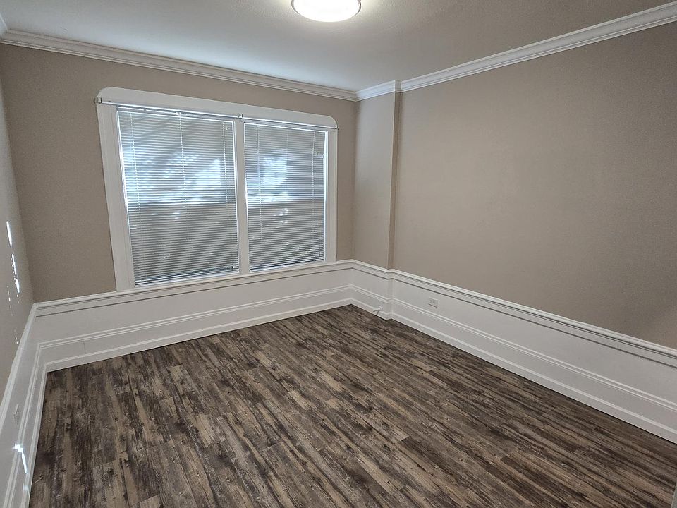 1st image of 1525 Lakeside Dr APT 4
