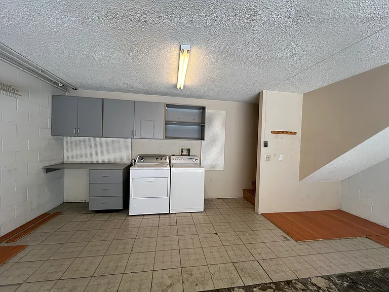 154 N Meridith Ave #9 — Photo 43