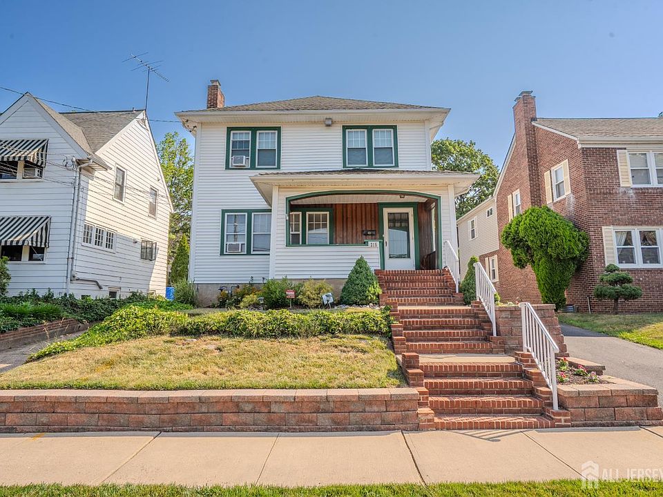1st image of 215 New York Ave