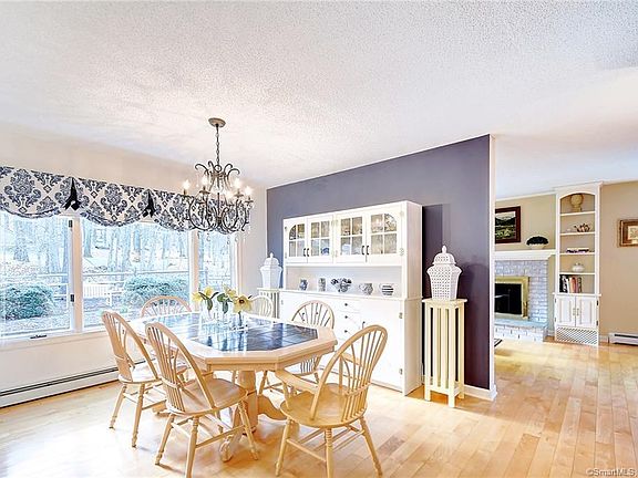 5th image of 28 Millstone Dr