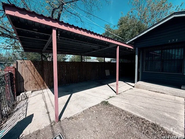 Building Photo - 321 Huntington
