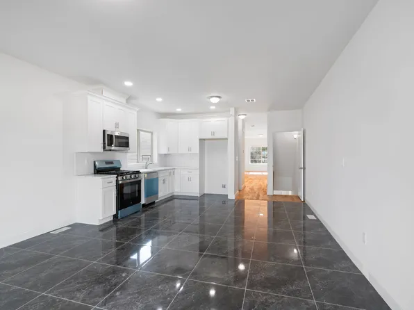 1372 Forest Hill Road image 8 of 28