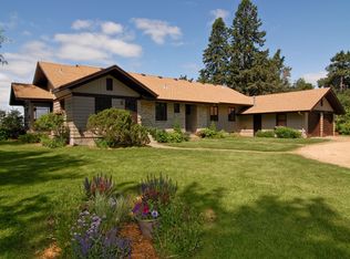299 Riverview Dr, Hudson, WI 54016