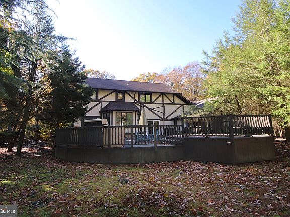 5th image of 111 S Foxford Ln